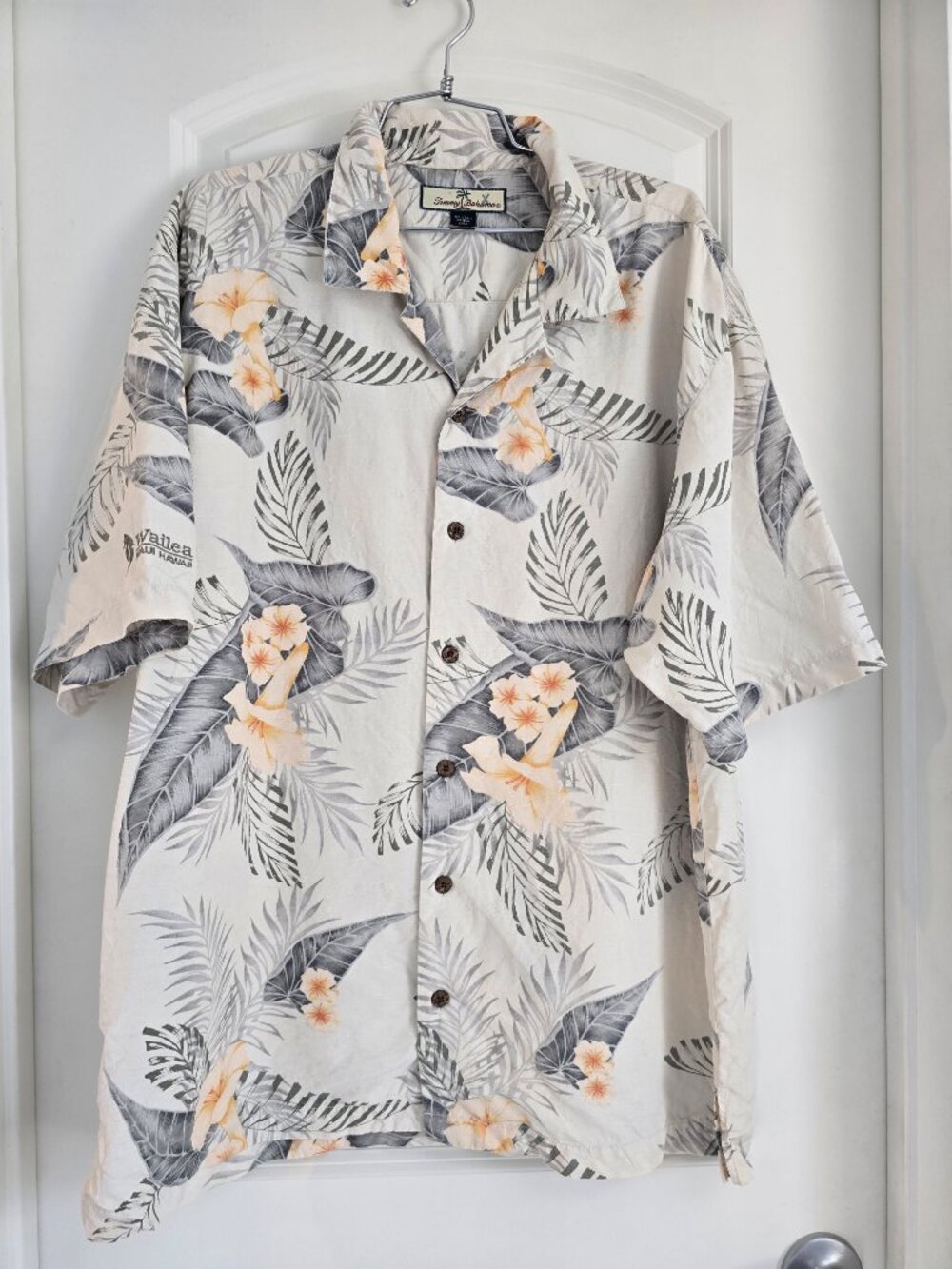 Tommy Bahama Mens Large 100% Silk Aloha Shirt